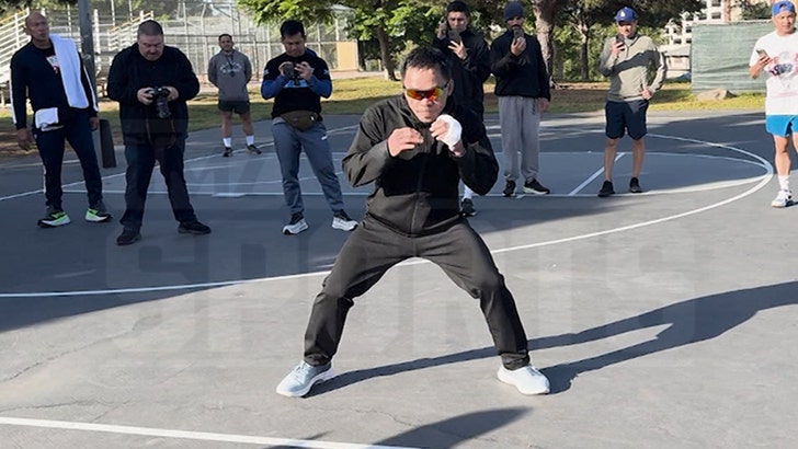 052125_manny_pacquiao_kal