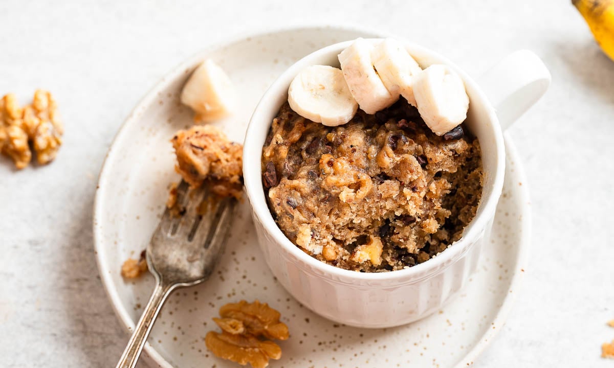 Healthy Banana Mug Cake | Vegan + Gluten Free in 5 Minutes