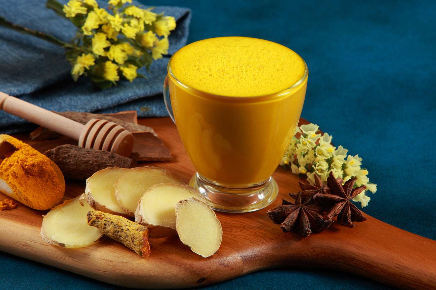 Sipping Golden Milk at Bedtime Is the Centuries-Old Way to Fall ...